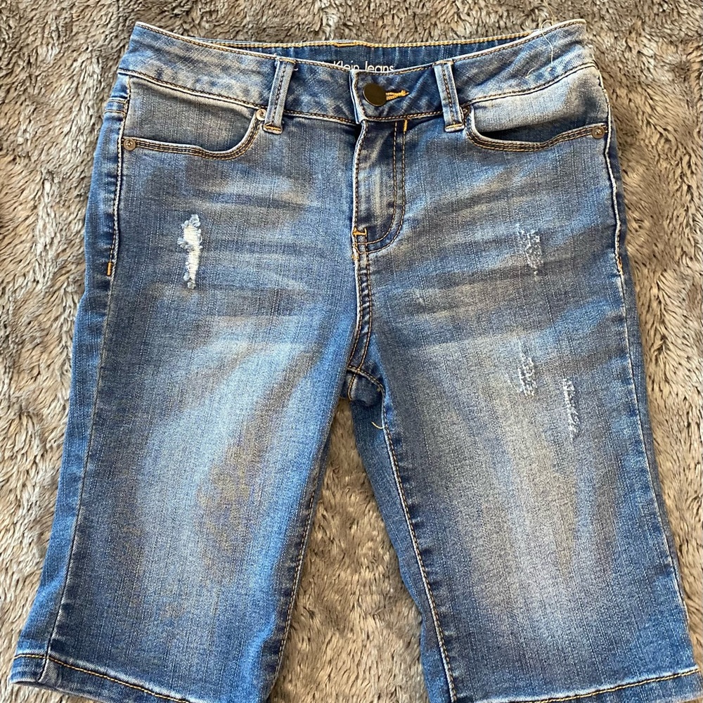 Calvin Klein Bermuda shorts - Girls 8